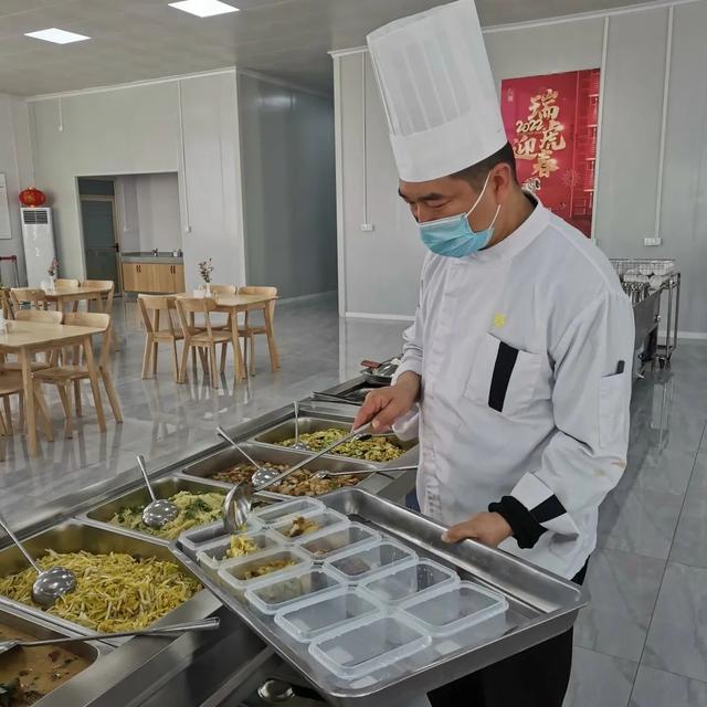 機(jī)關(guān)管理服務(wù)中心原油庫項(xiàng)目部：承壓奮進(jìn) 用心服務(wù)（中原油田機(jī)關(guān)服務(wù)中心）