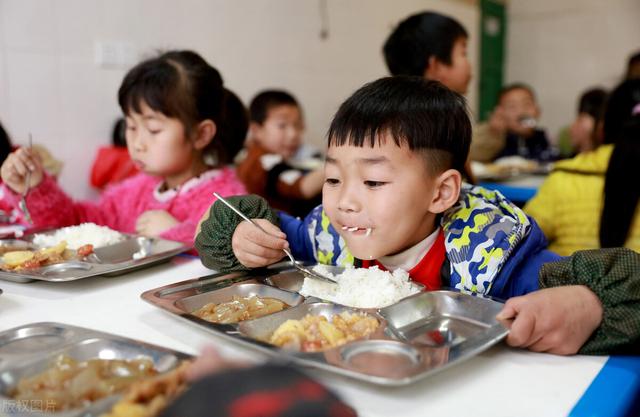 中央廚房建設(shè)難？觀麥調(diào)研30家央廚，給你5大建議（中央廚房的發(fā)展和困局）